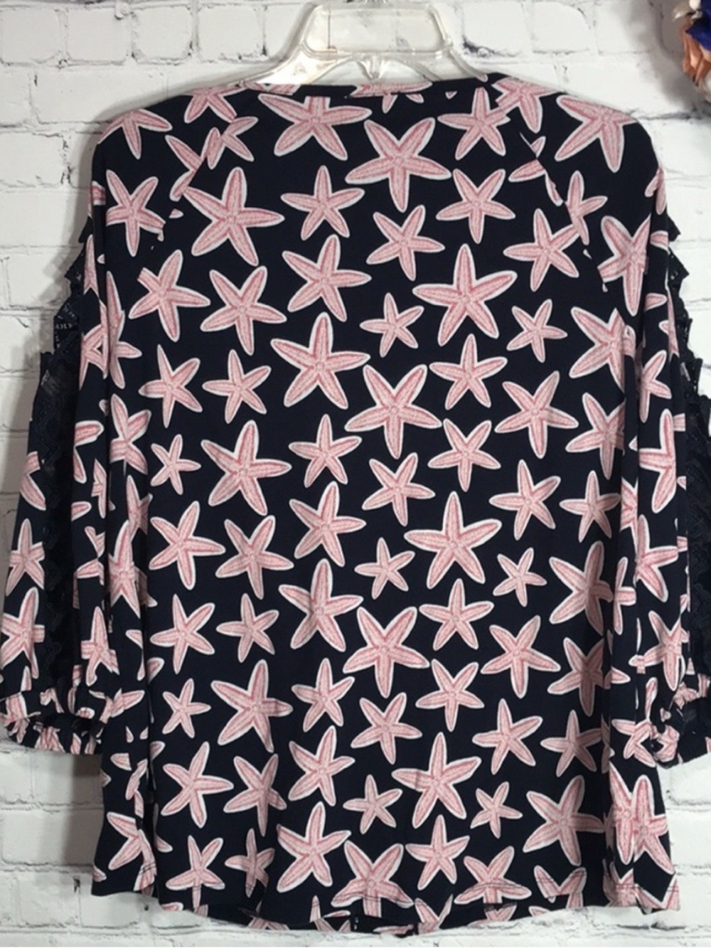 Crown & Ivy lace cut out starfish top - Picture 3 of 11